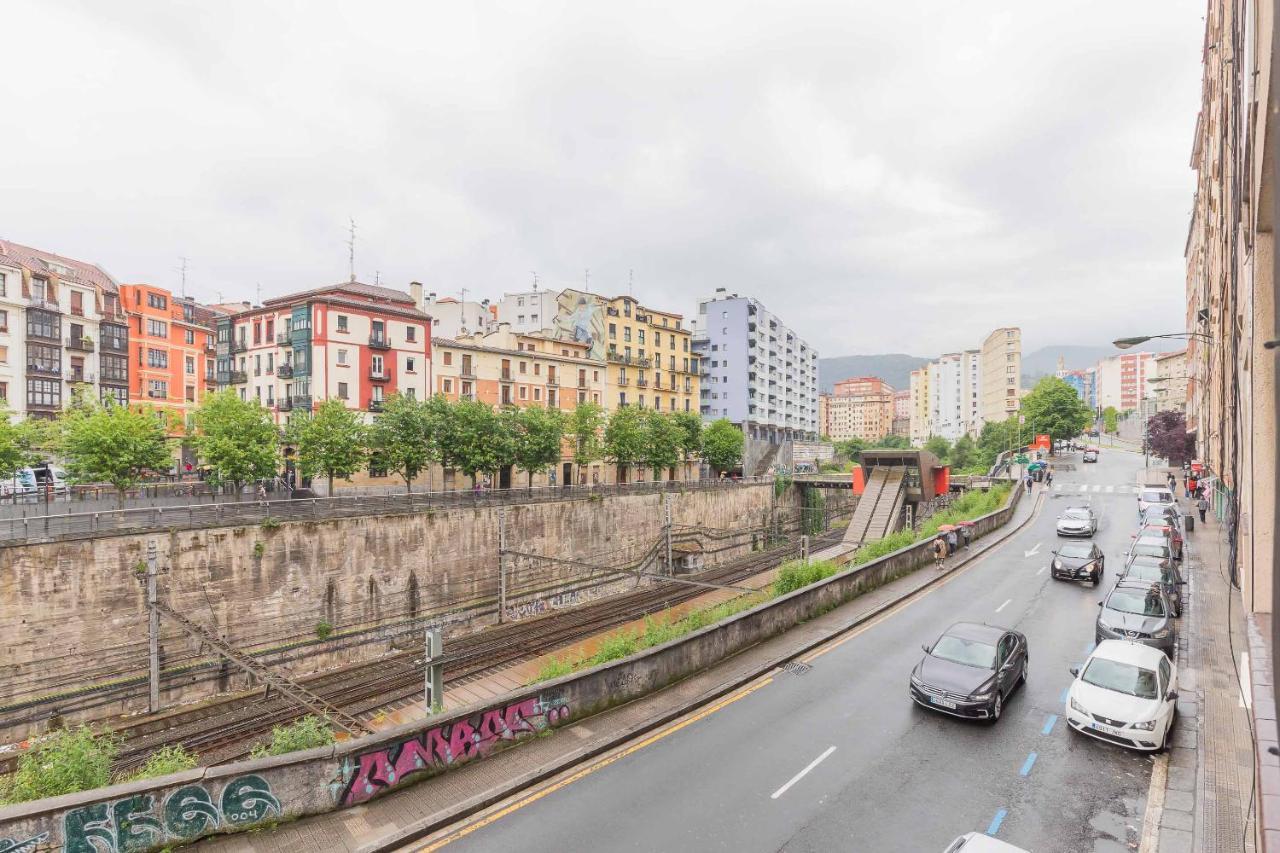Vt Bilbao Central Station Exterior foto