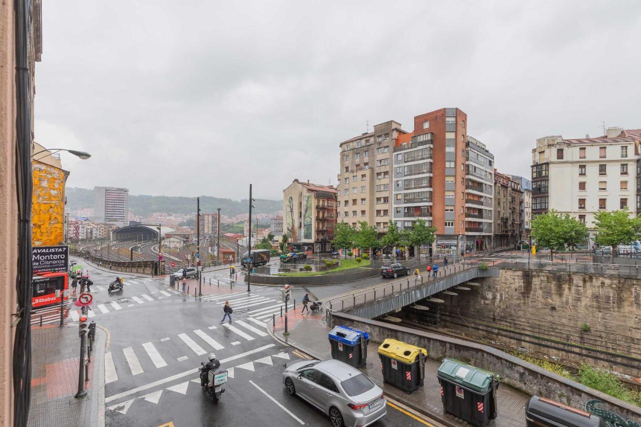 Vt Bilbao Central Station Exterior foto