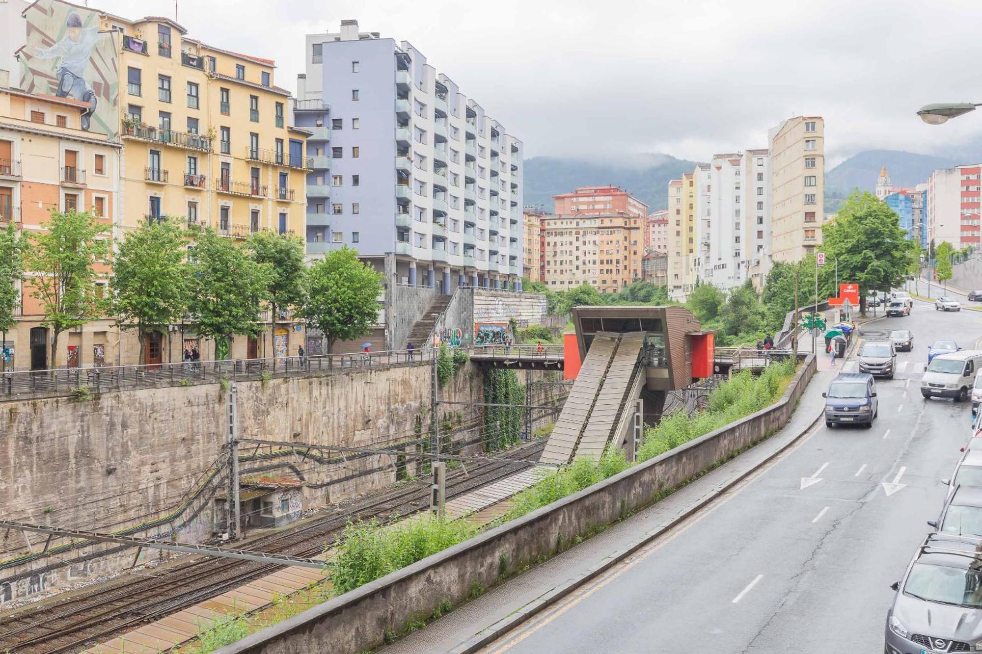 Vt Bilbao Central Station Exterior foto